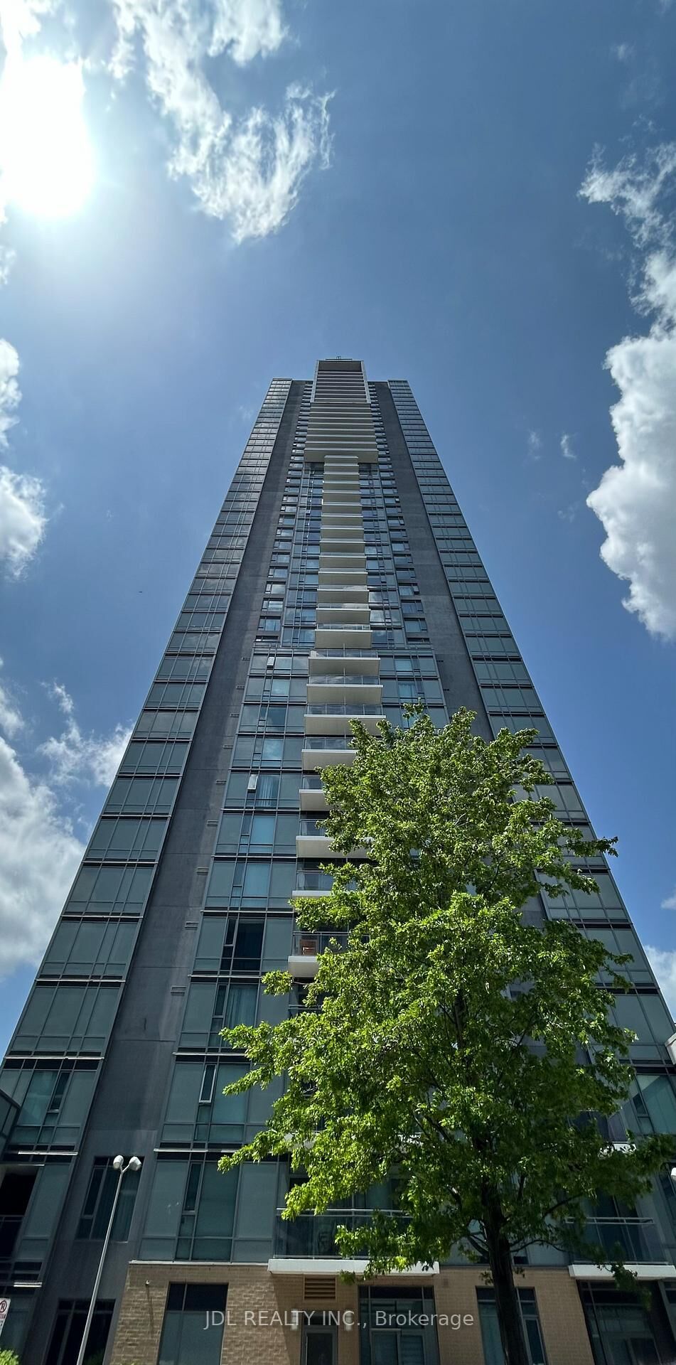 Property Photo:  55 Ann O'Reilly Rd Road 1910  ON M2J 0E1 