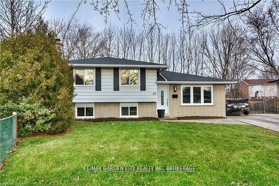 Property Photo:  49 Bendingroad Crescent -Main Unit (2 Floors)  ON L2N 5R4 