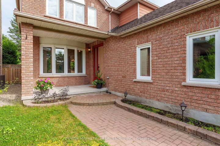 Property Photo: 1552 Blohm Drive ON K1G 4P9