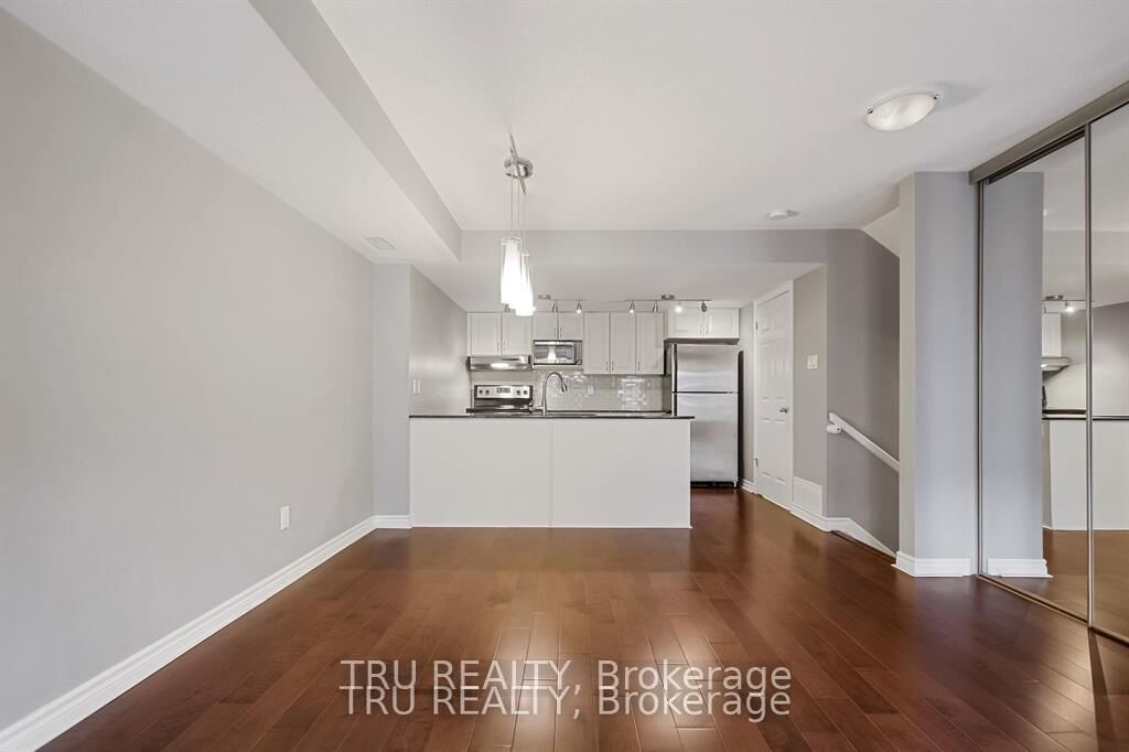 Photo de la propriété:  122 Lindenshade Drive 19  ON K2J 5R5 