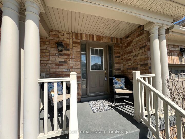 Property Photo: 117 Crown Victoria Drive ON L7A 3X9