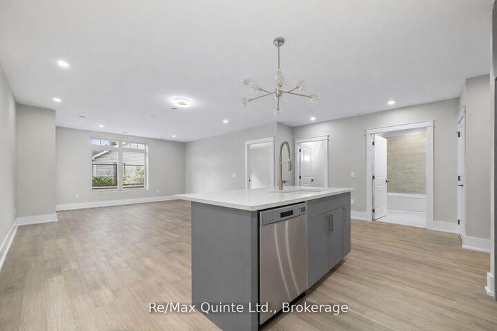 Property Photo: 17 Cleave Avenue 305 ON K0K 2T0