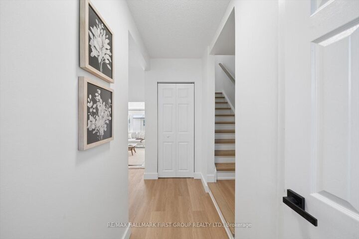 Property Photo: 30 Venetian Crescent 128 ON M3N 2L8