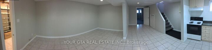Property Photo:  147 Bonham Blvd Boulevard Lower  ON L5M 1C9 