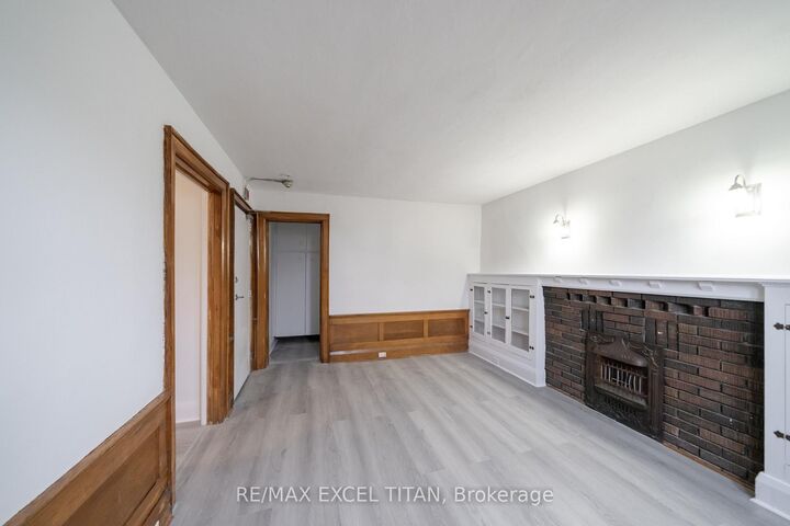 Property Photo:  8 Kingston Road 58  ON M4L 2S4 