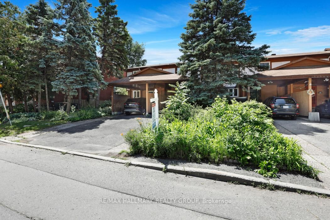 Property Photo: 308 Lafontaine Avenue ON K1T 3A4