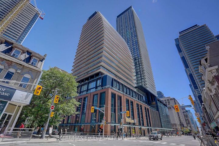 Property Photo: 501 Yonge Street 3509 ON M4Y 0G8