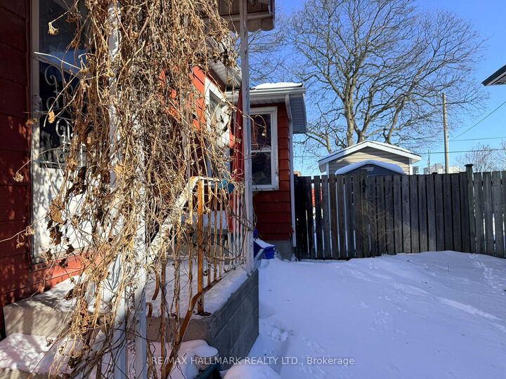 Property Photo: 87 Gladstone Avenue ON L1J 4E4