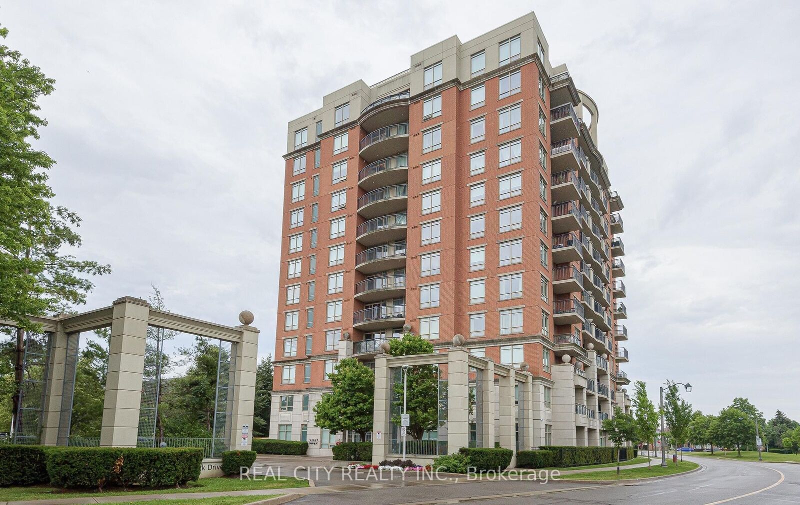 Property Photo:  2325 Central Park Drive 704  ON L6H 0E2 