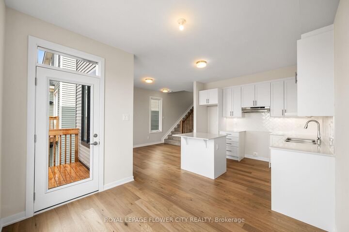 Property Photo:  283 Les Emmerson Drive  ON K2J 7L6 