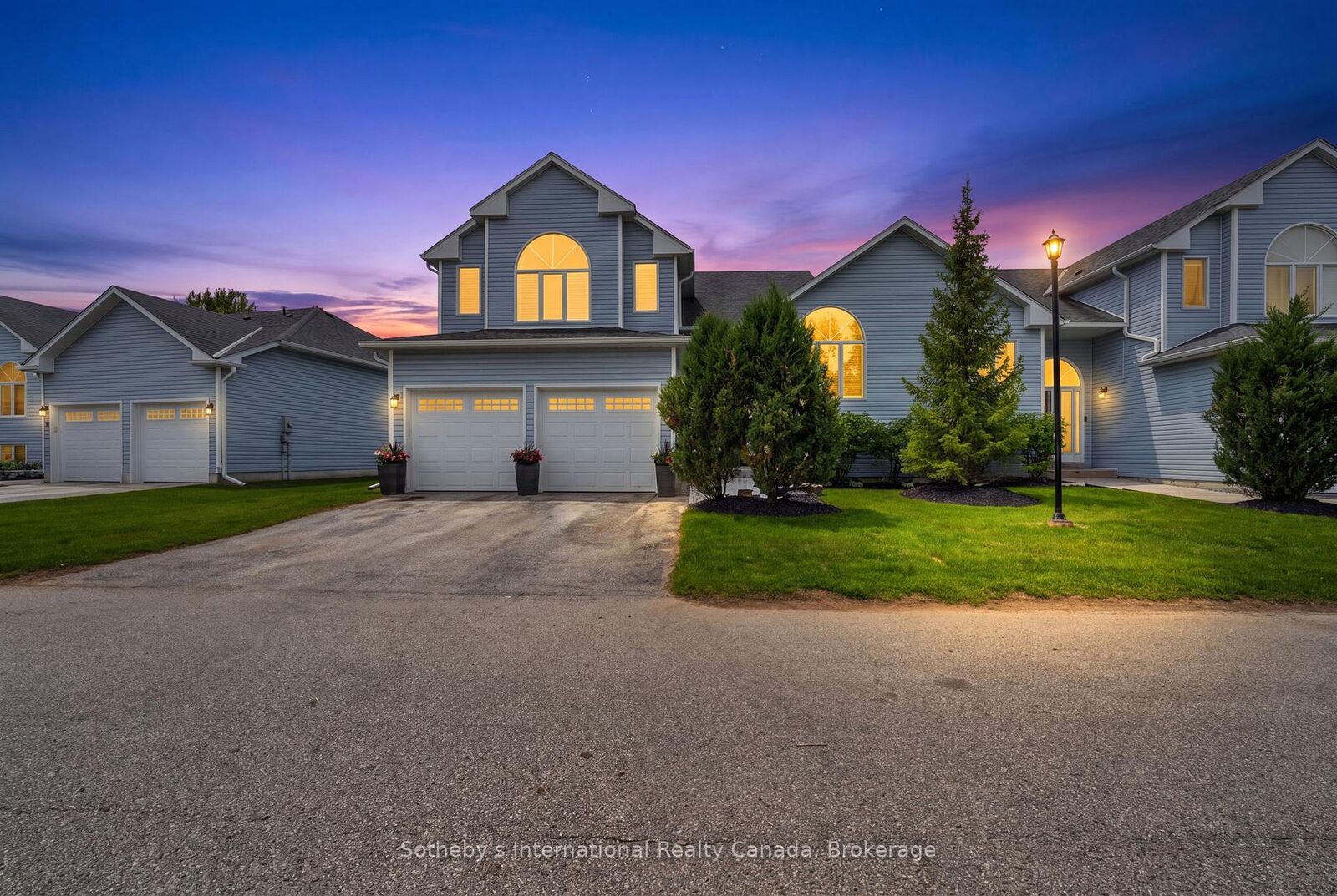 Property Photo: 20 Sundial Court ON L9Y 5E4
