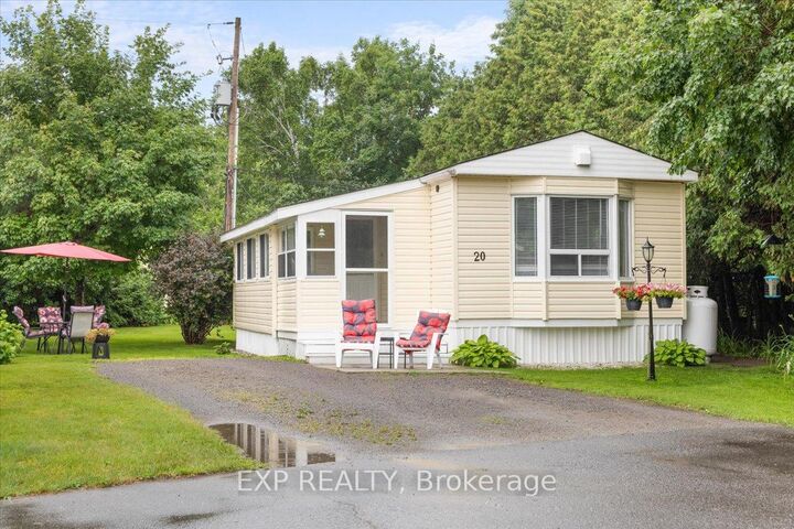 20 Pinewood Avenue — photo 1