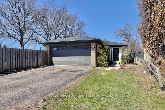 Property Photo:  2604 Hornsgate Drive Upper  ON L5K 1P6 