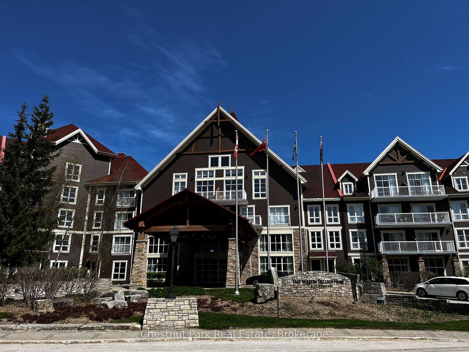Property Photo: 220 Gord Canning Drive 157 ON L9Y 0N8