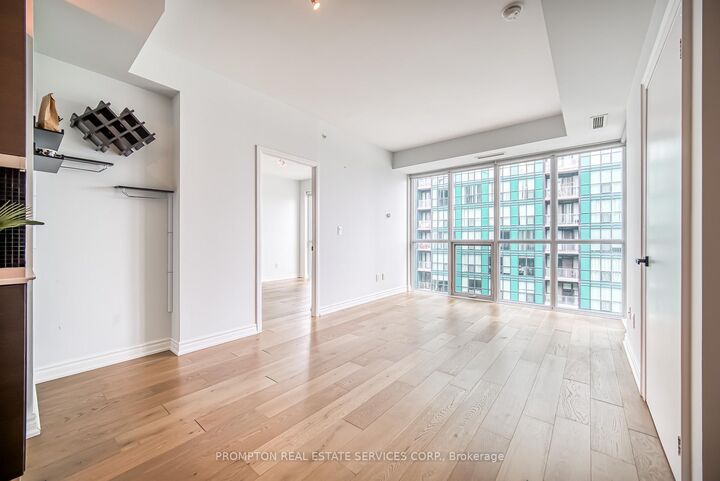 Property Photo:  11 Bogert Avenue 3201  ON M2N 0H4 