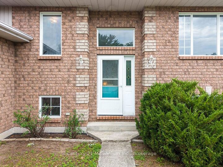 Property Photo:  46 Royal Beech Drive  ON L9Z 1H2 
