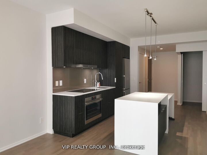 Property Photo:  1 Bloor Street E 2209  ON M4W 0A8 