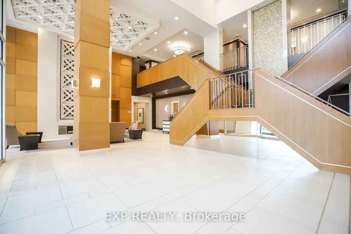 Property Photo:  100 Harrison Garden Boulevard Gph14  ON M2N 0C2 