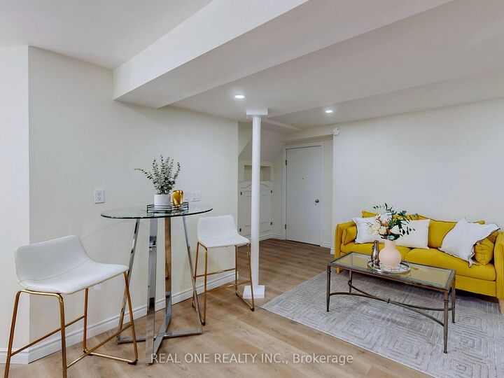 Property Photo: 47 Lowe Boulevard ON L3Y 6H1