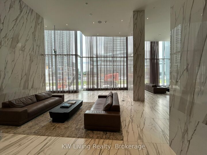 Property Photo:  448 Burnhamthorpe Road W 5909  ON L5B 0R4 