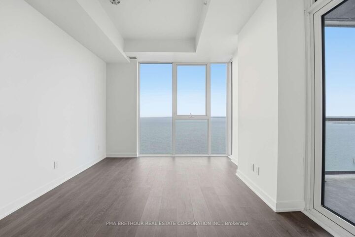 Property Photo: 370 Martha Street 2603 ON L7R 0G9