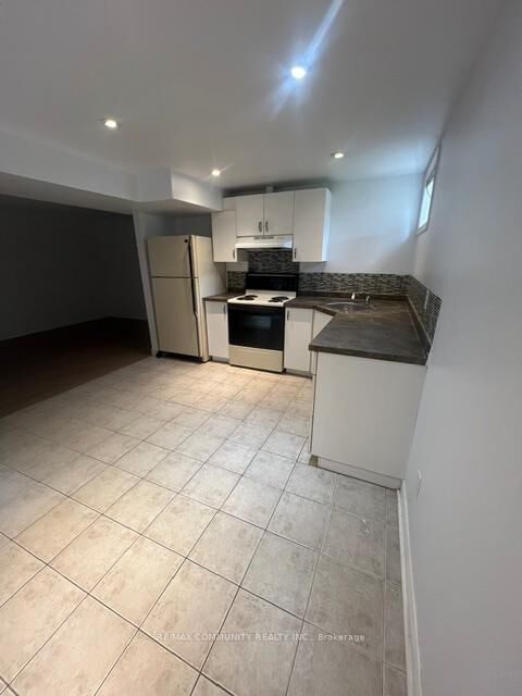Property Photo: 166 St Lawrence Drive Bsmt ON L3C 7H3