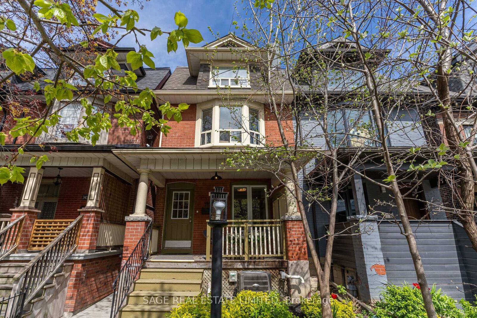 Property Photo:  345 Markham Street Main  ON M6G 2K8 