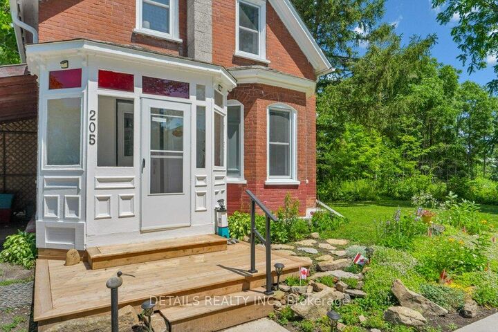 Property Photo: 205 Lewis Street W ON K0G 1N0