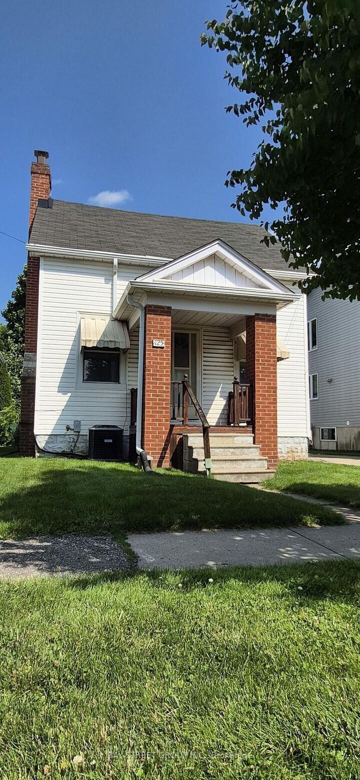 Property Photo: 125 Broadway Avenue ON L8S 2W2