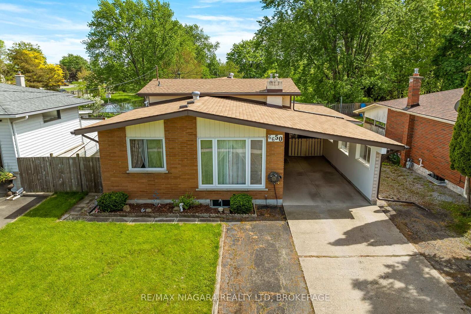 Property Photo: 6650 Hawkins Street ON L2G 3B7