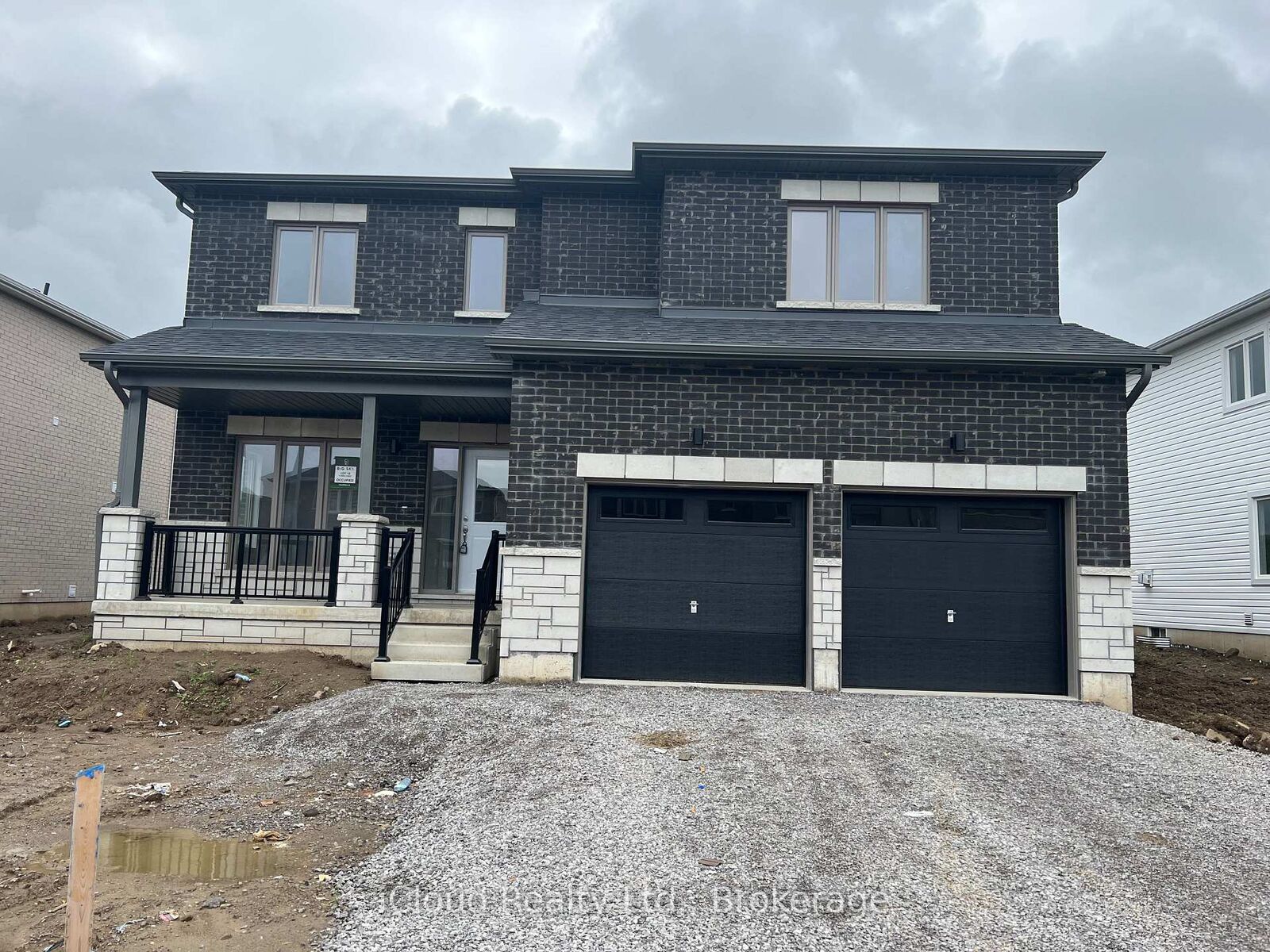 Property Photo:  14 Bird Street E  ON N3Y 0G9 