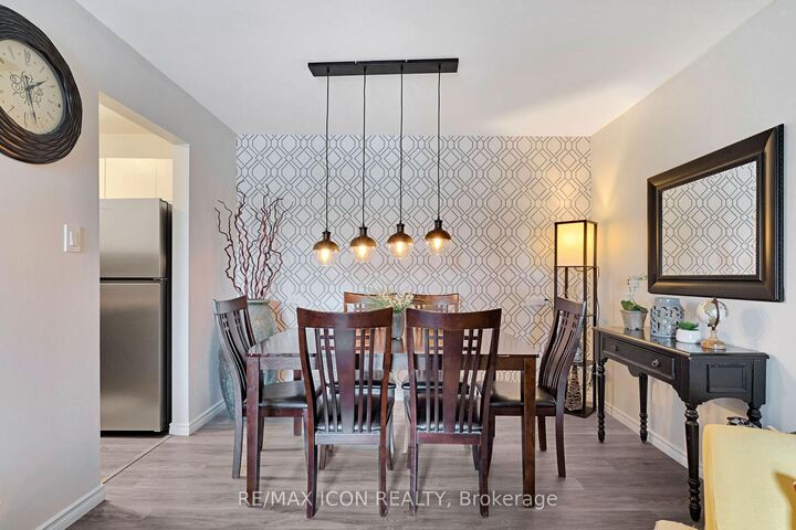 Photo de la propriété:  733 Deveron Crescent E 319  ON N5Z 4X7 