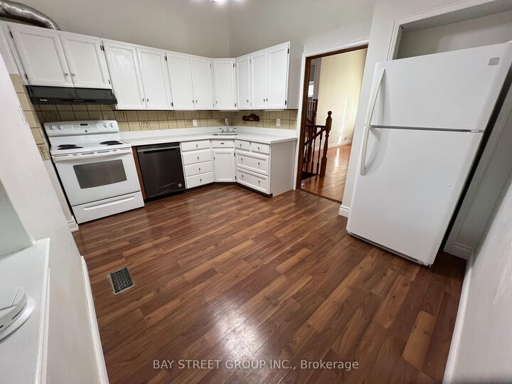 Property Photo:  2 Norwalk Street  ON M1J 2V1 
