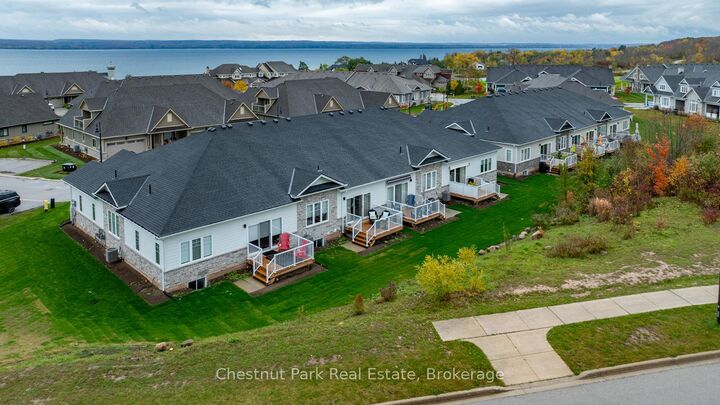 Property Photo: 161 Hawthorn Crescent ON N0H 1S0