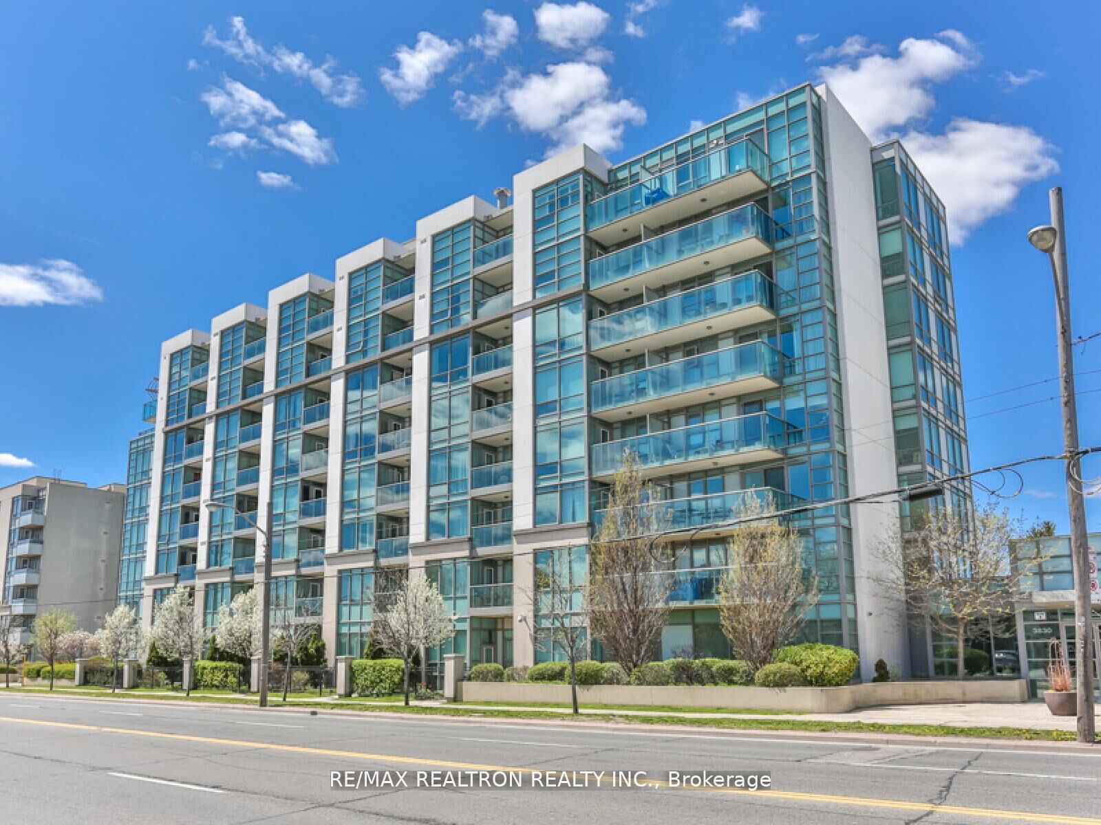 Property Photo: 3830 Bathurst Street 512 ON M3H 6C5