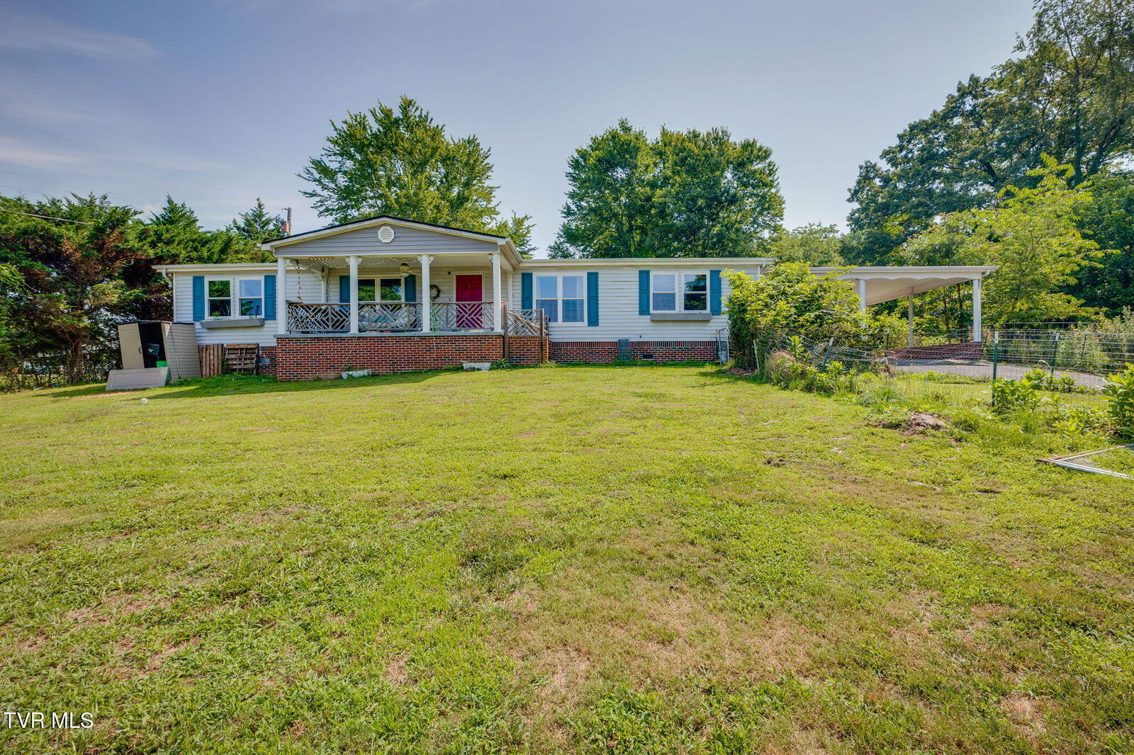 Property Photo:  353 Center Drive  TN 37617 