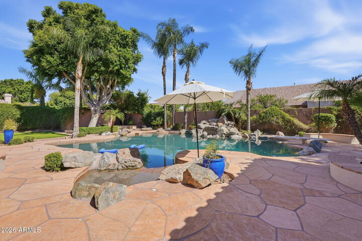 Property Photo: 4013 E Elmwood Street AZ 85205