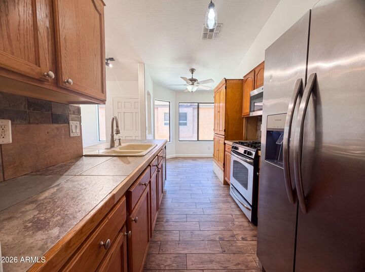 Property Photo:  1321 W Matthews Drive  AZ 85143 