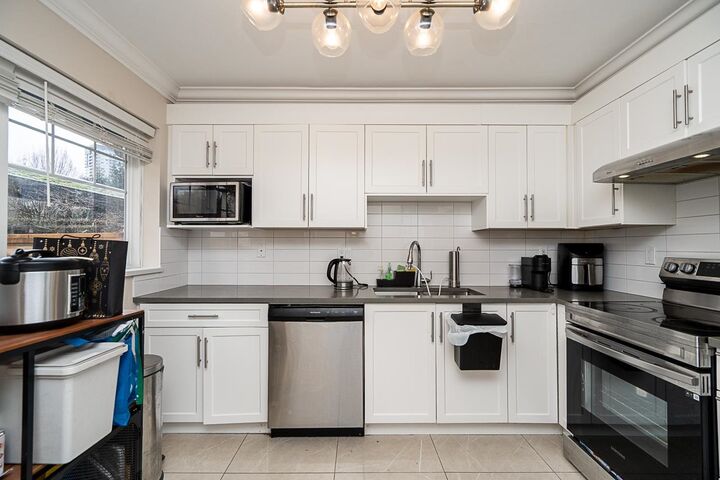 10282 132 Street 1 — photo 1