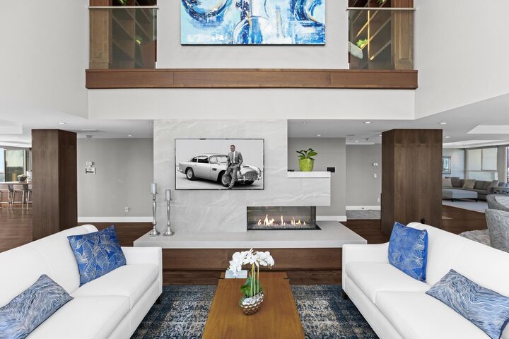 Property Photo: 717 Jervis Street 3102 BC V6E 4L5