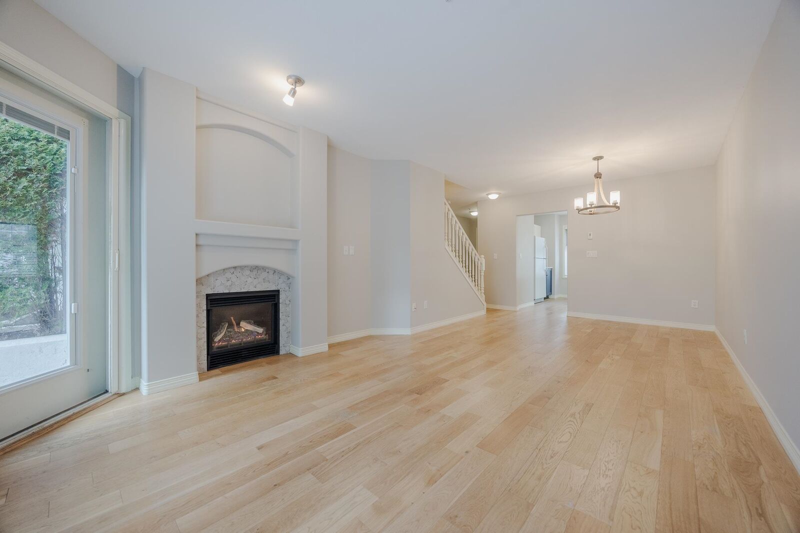 Property Photo: 15432 16A Avenue 16 BC V4A 1T3