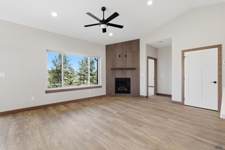 Property Photo: 1222 Pinnacle Ct SD 57701
