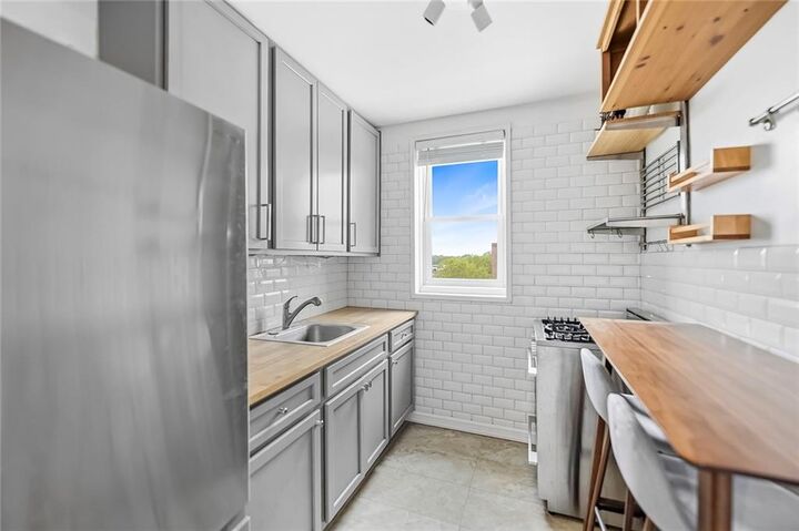 Property Photo: 2939 Avenue Y 5G NY 11235