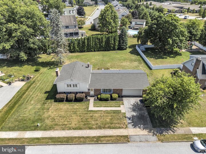 Property Photo: 306 E Elmwood Avenue PA 17055