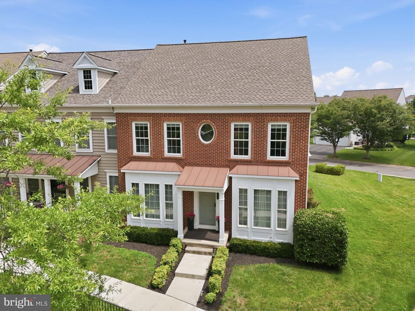 Property Photo: 20789 Red Cedar Drive VA 20175