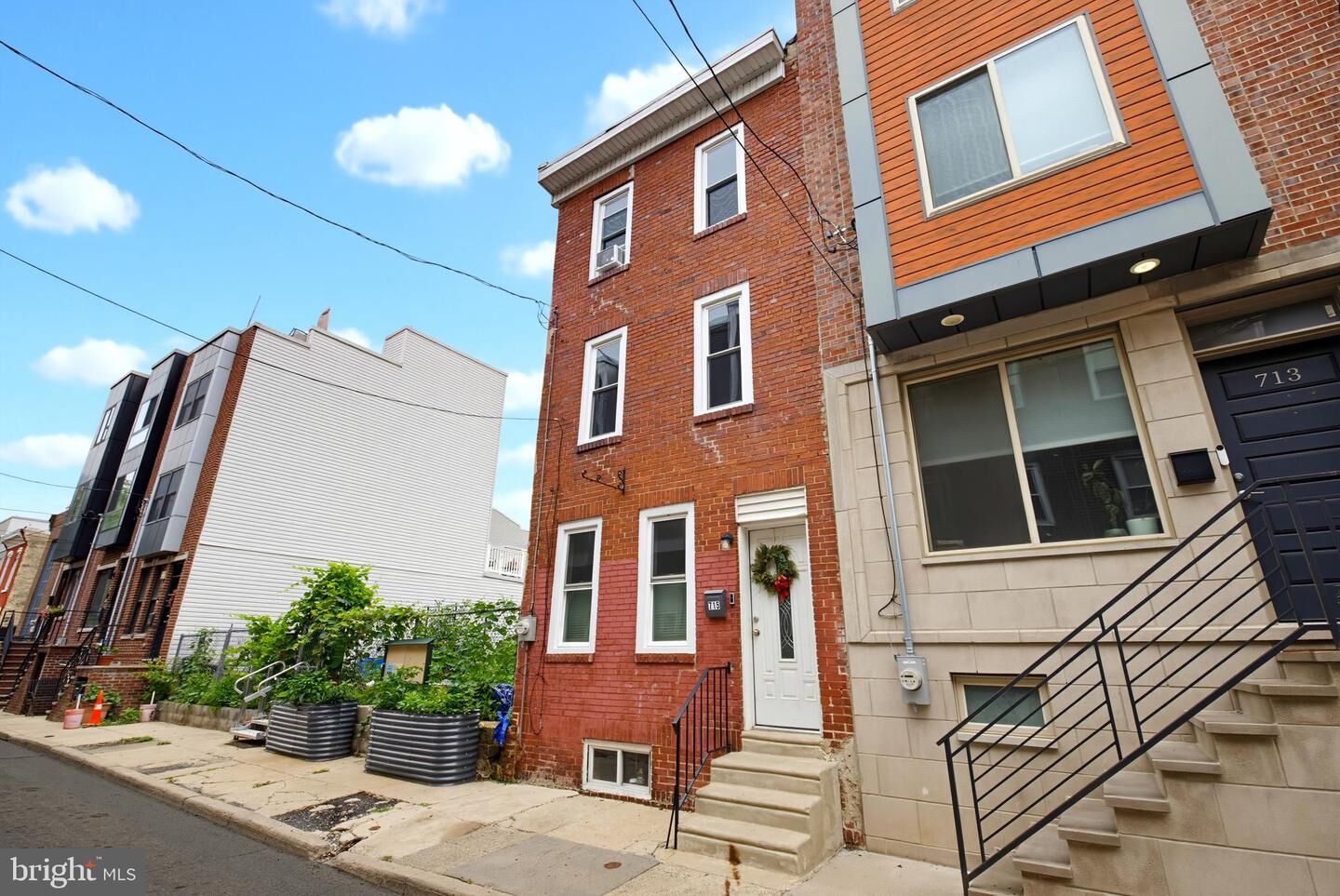 Property Photo:  715 Emily Street  PA 19148 
