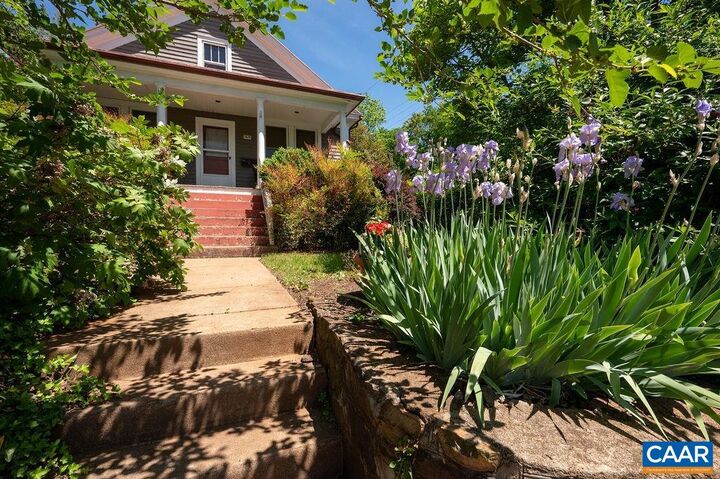 Property Photo: 1419 Chesapeake St VA 22902