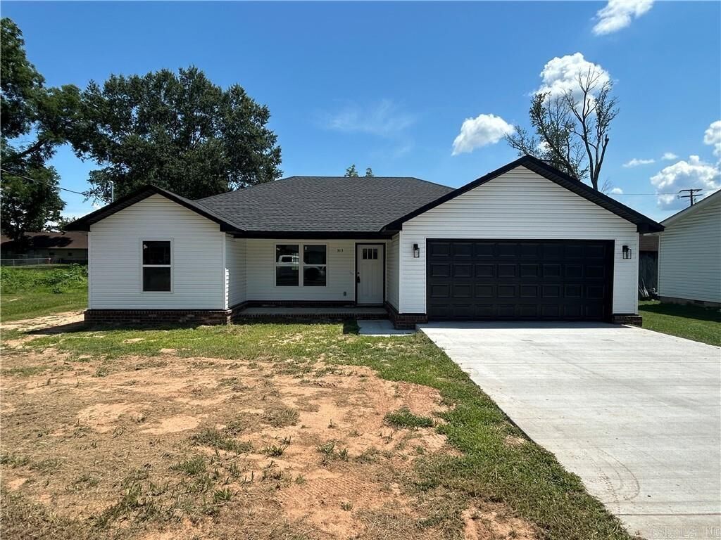 Property Photo: 313 Tucker AR 72834