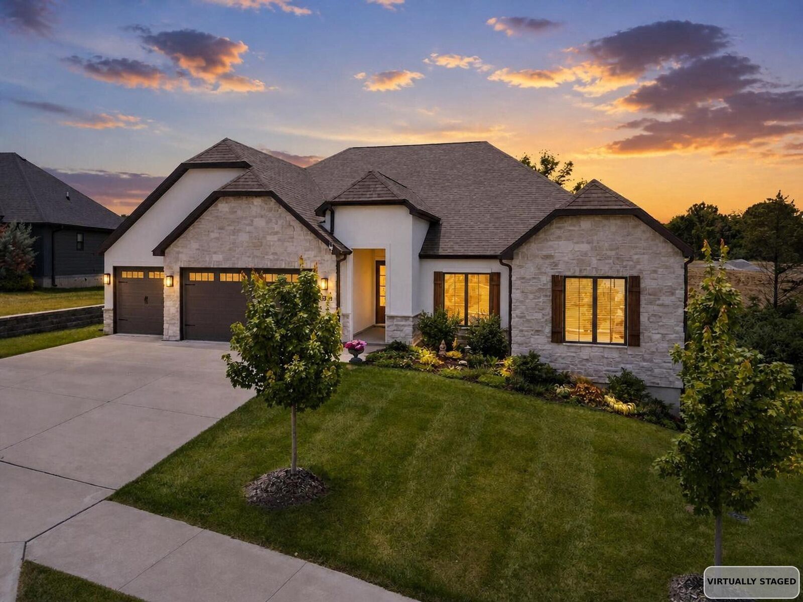 Property Photo: 3312 Wentworth Dr MO 65203