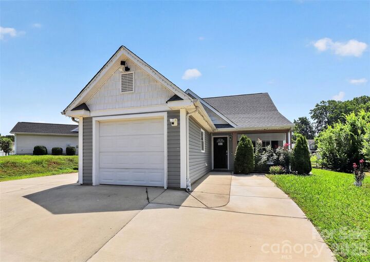 Property Photo:  6033 Mary Blair Lane  NC 28214 